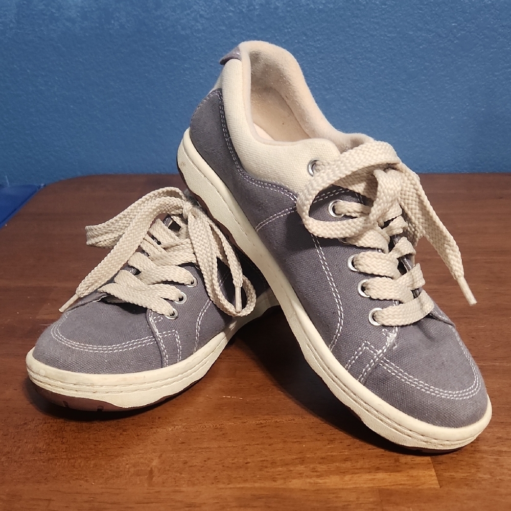 Simple OS Sneaker In Denim Made Of Canvas
